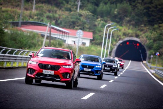 中国豪华SUV WEY VV7成青年新贵标配-20180928879.png