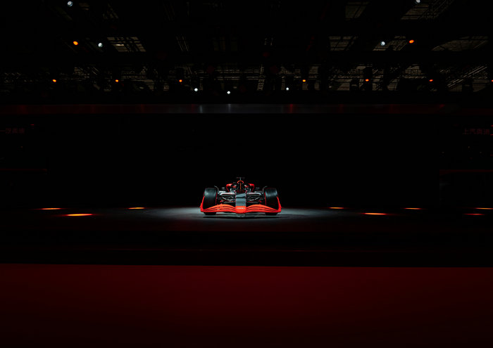 4. 奥迪携拥有四环品牌涂装的F1展车亮相上海国际车展.jpg