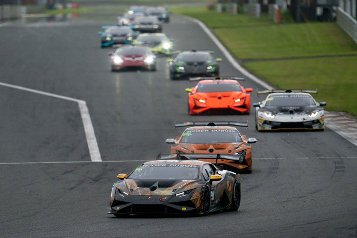 05 - Chris van der Drift和Marco Giltrap在日本富士赛道取得双胜.jpg