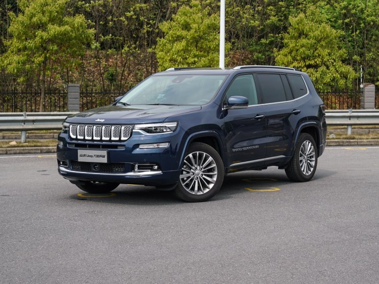 广汽菲克Jeep 大指挥官 2018款  2.0T 四驱御享版