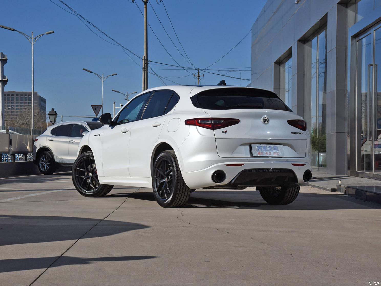 阿尔法·罗密欧 Stelvio 2021款 2.0T 280HP Veloce Ti 竞速版